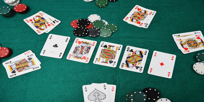 Mẹo Chơi Poker Hay Chia Sẻ Từ Nhà Cái NEW88 3 kiểu người chơi Poker